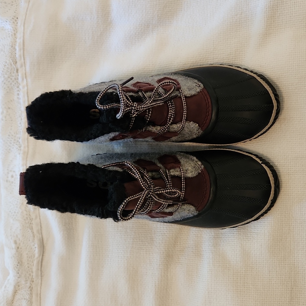 NWOT Soral Out and About Plus Boots - Redwood